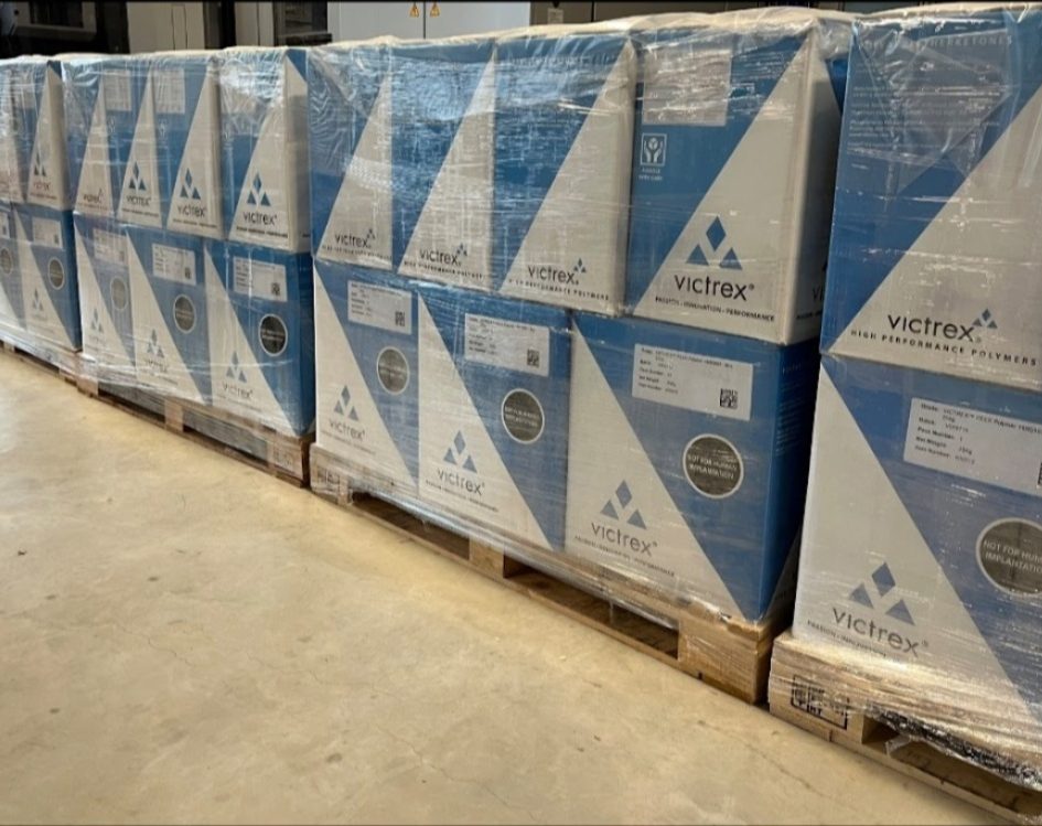 Peek Victrex 150G AMPlast Trading Materialmanagement  Lieferant von Rohstoffen / Rezyklat in Form von Mahlgut Regranulat Compound Recompound