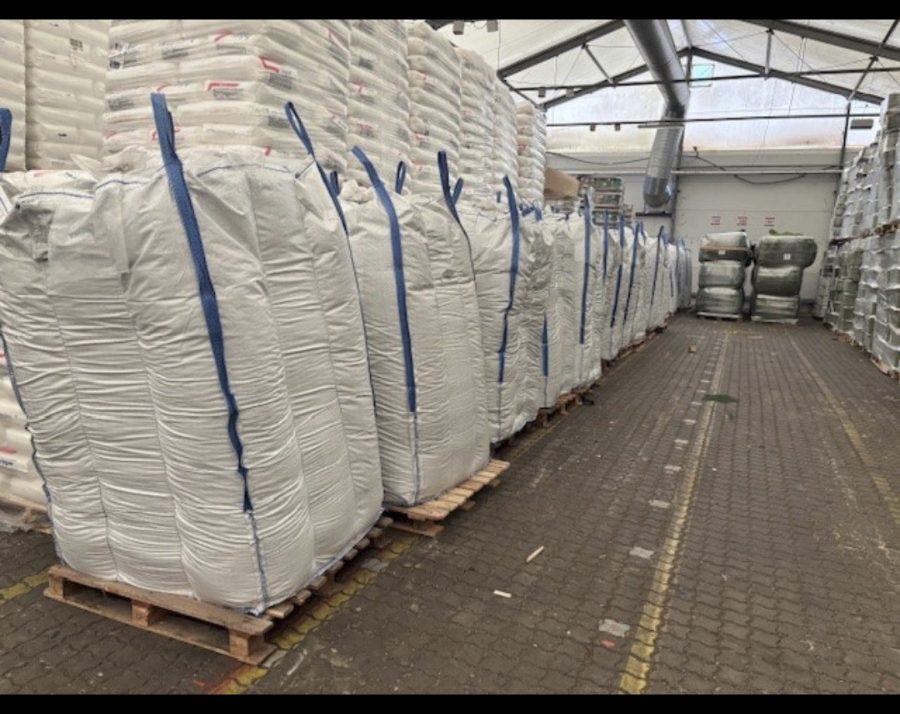 AMPlast Trading Materialmanagement  Lieferant von Rohstoffen / Rezyklat in Form von Mahlgut Regranulat Compound Recompound 1A-Neuware