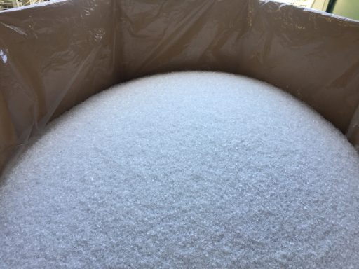 PC ex. Makrolon 2447 AL glasklar Mahlgut- AMPlast Trading Materialmanagement - Lieferant von Kunststoff - Rohstoffen